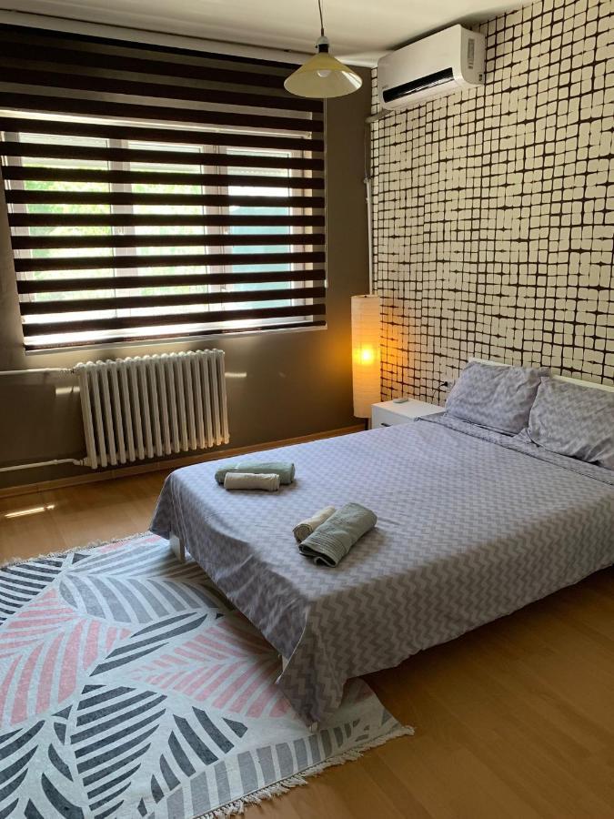 Lungro'S Square Apartment Скопие Екстериор снимка