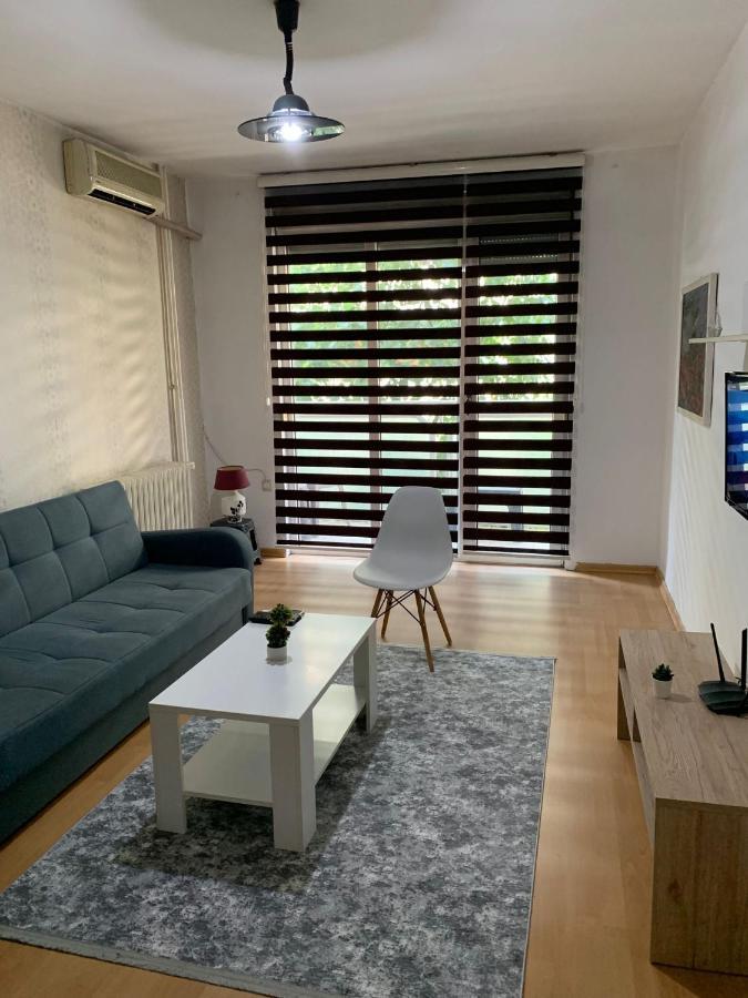 Lungro'S Square Apartment Скопие Екстериор снимка
